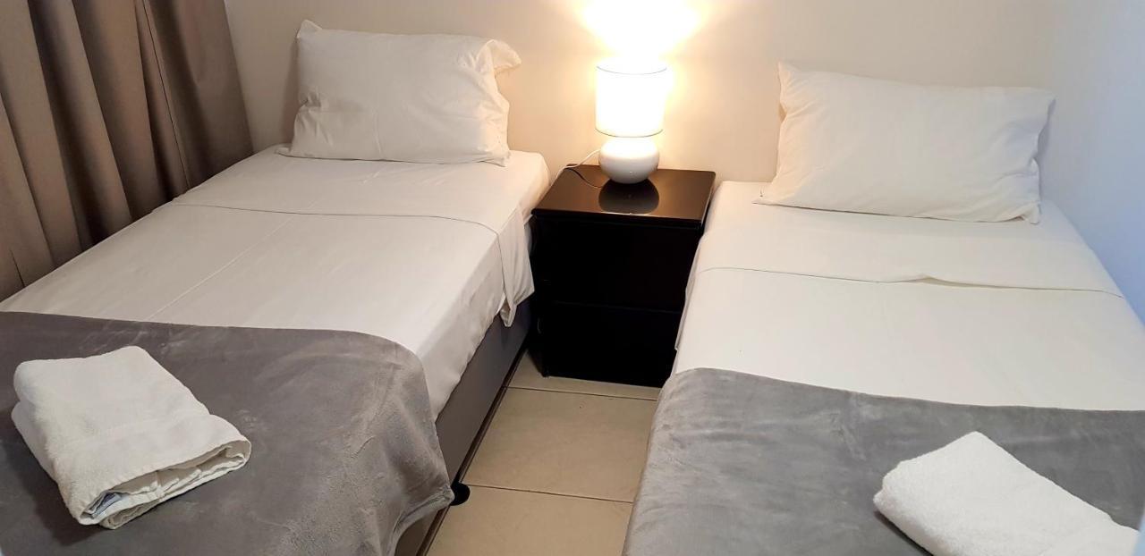Monte Carlo Apartment Surfers Paradise Exterior photo